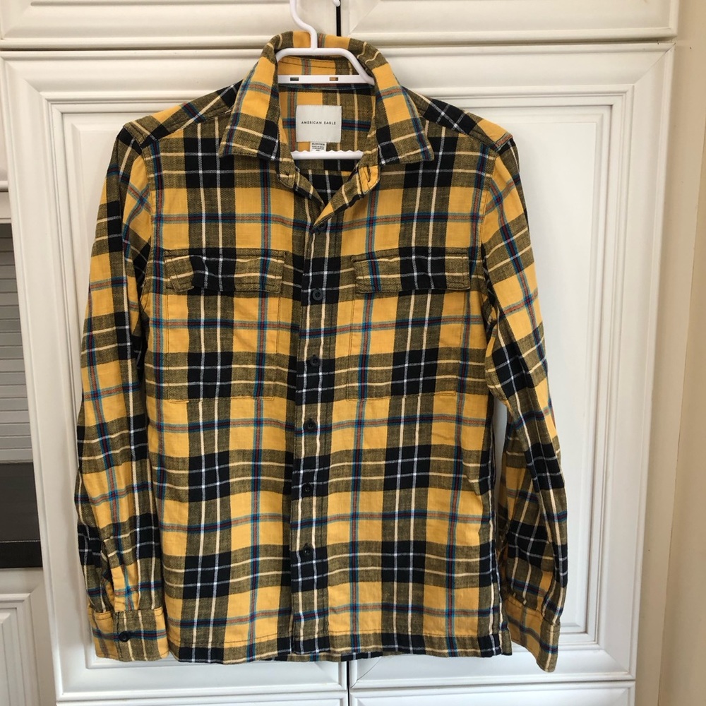 American Eagle women’s plaid flannel shirt